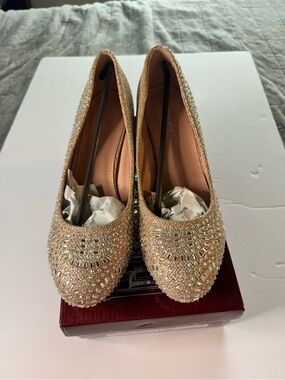 Delicacy Gold Crystal Embellished Heels